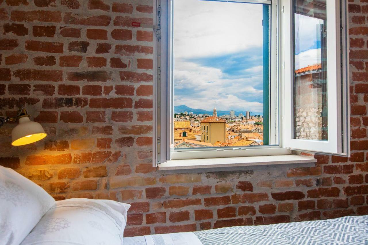 Apartment Smile Lux With View Split Bagian luar foto