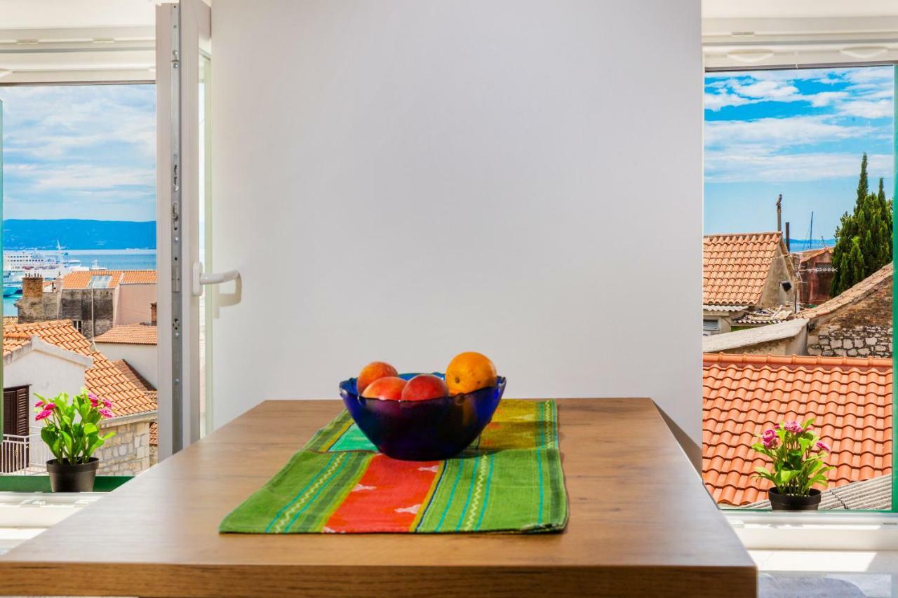 Apartment Smile Lux With View Split Bagian luar foto