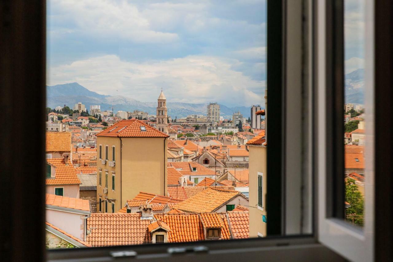 Apartment Smile Lux With View Split Bagian luar foto